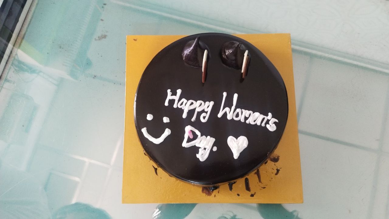 Case Study: Boosting Morale at Helios Event Productions – Celebrating Women’s Day with the Power of Pink