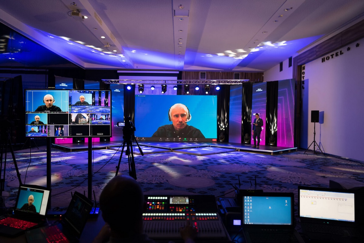 How to Host a Virtual Event: A Comprehensive Guide